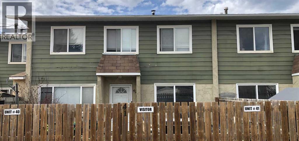 101 #41 Mill Street, Hinton, Alberta  T7V 1T2 - Photo 1 - A2303642