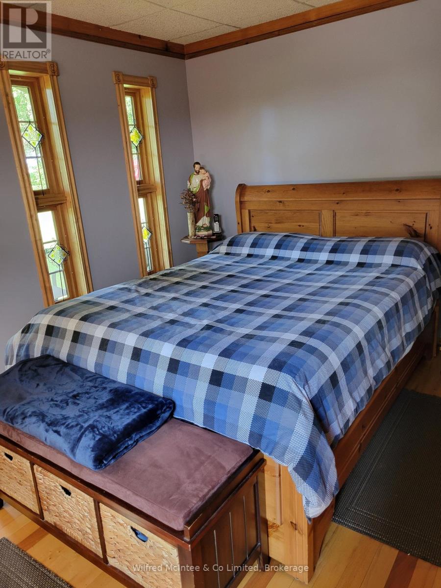 302299 Concession Rd 2 Sdr, West Grey, Ontario  N4N 3B8 - Photo 8 - X13049248