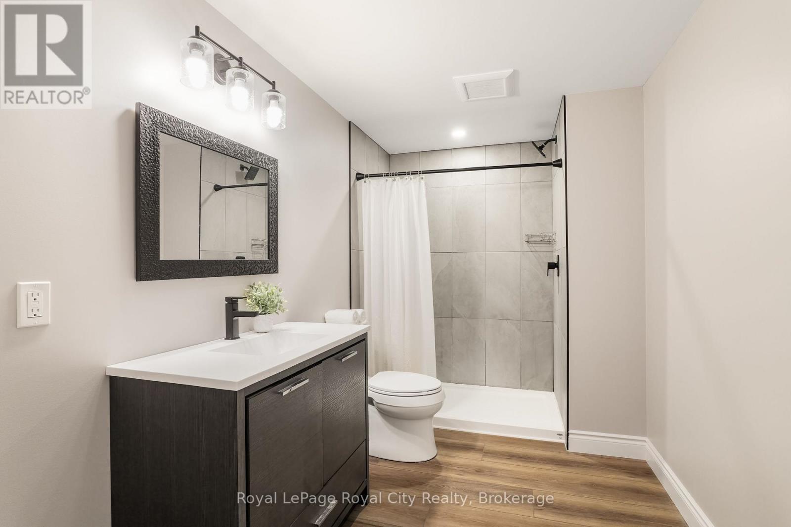 118 Clairfields Drive W, Guelph, Ontario  N1G 5A5 - Photo 31 - X13049372