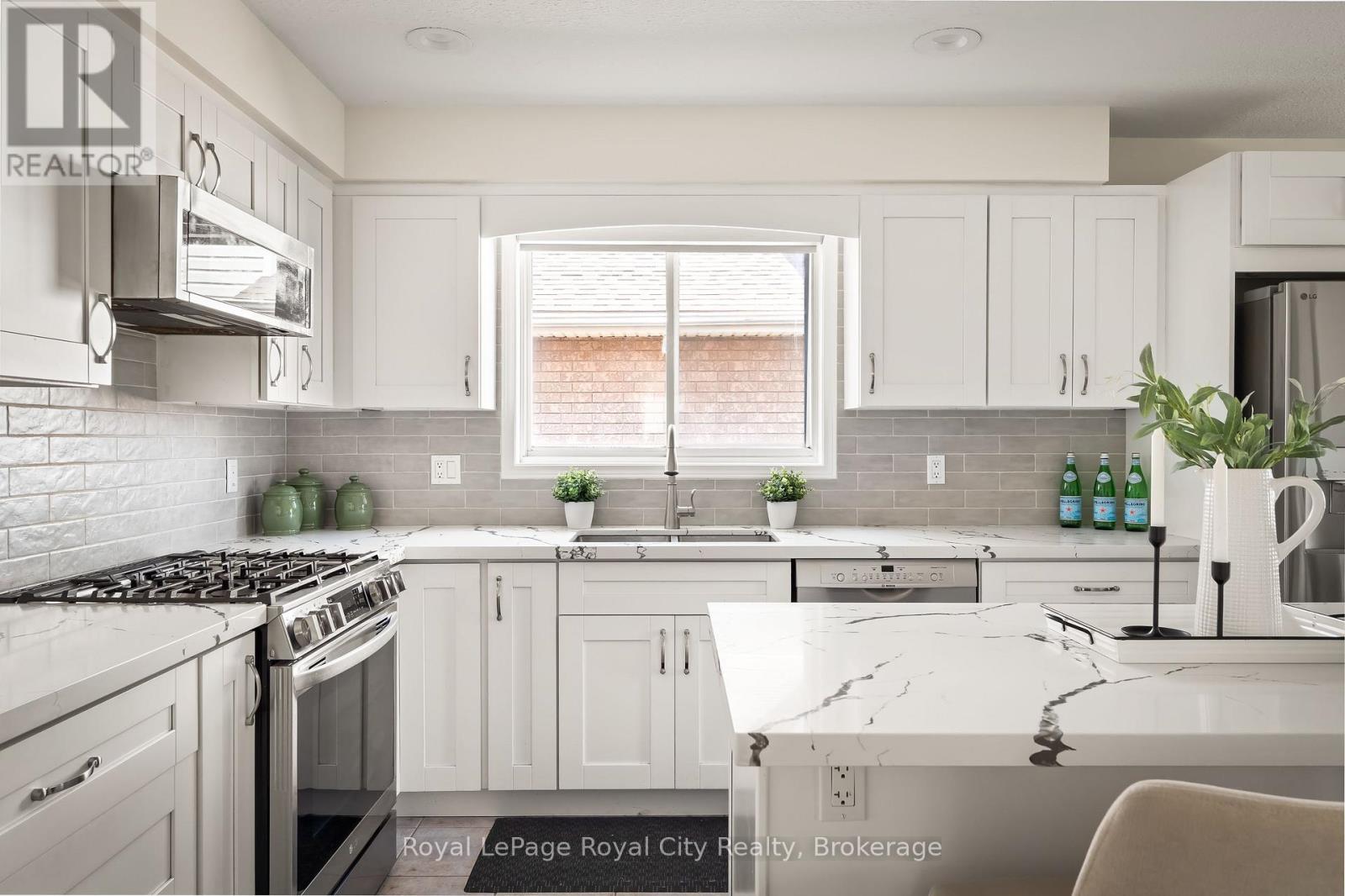 118 Clairfields Drive W, Guelph, Ontario  N1G 5A5 - Photo 4 - X13049372