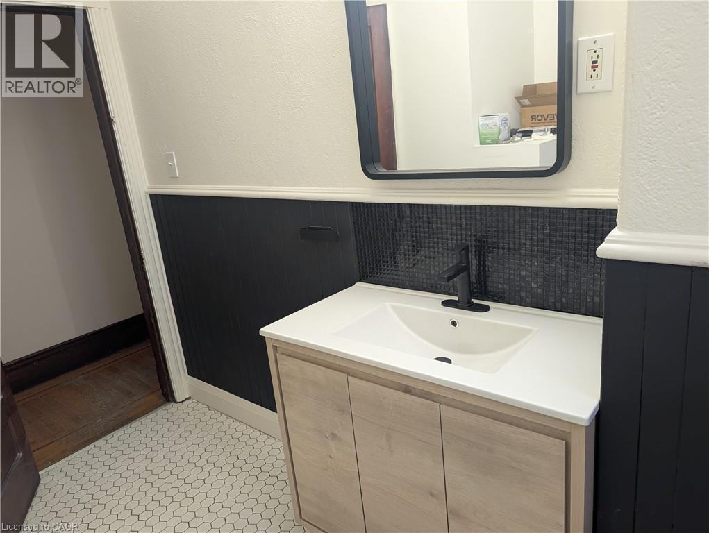 141 Bold Street Unit# 2, Hamilton, Ontario  L8P 1T9 - Photo 9 - 40824630