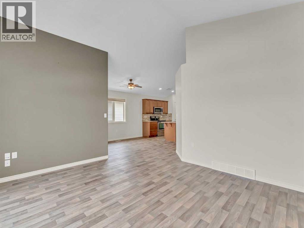 74 Chartwell Place Se, Medicine Hat, Alberta  T1B 0E4 - Photo 17 - A2305576