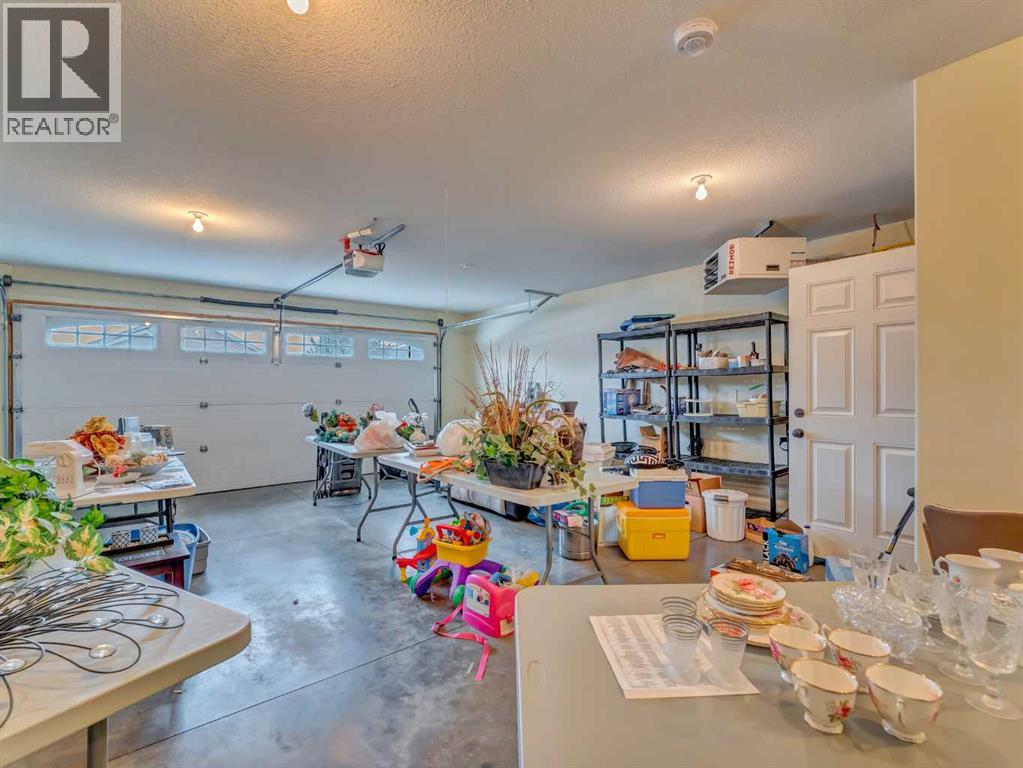 74 Chartwell Place Se, Medicine Hat, Alberta  T1B 0E4 - Photo 28 - A2305576