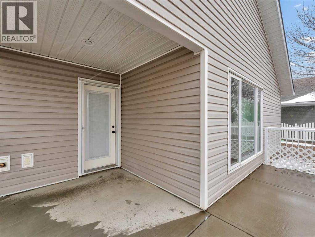 74 Chartwell Place Se, Medicine Hat, Alberta  T1B 0E4 - Photo 33 - A2305576