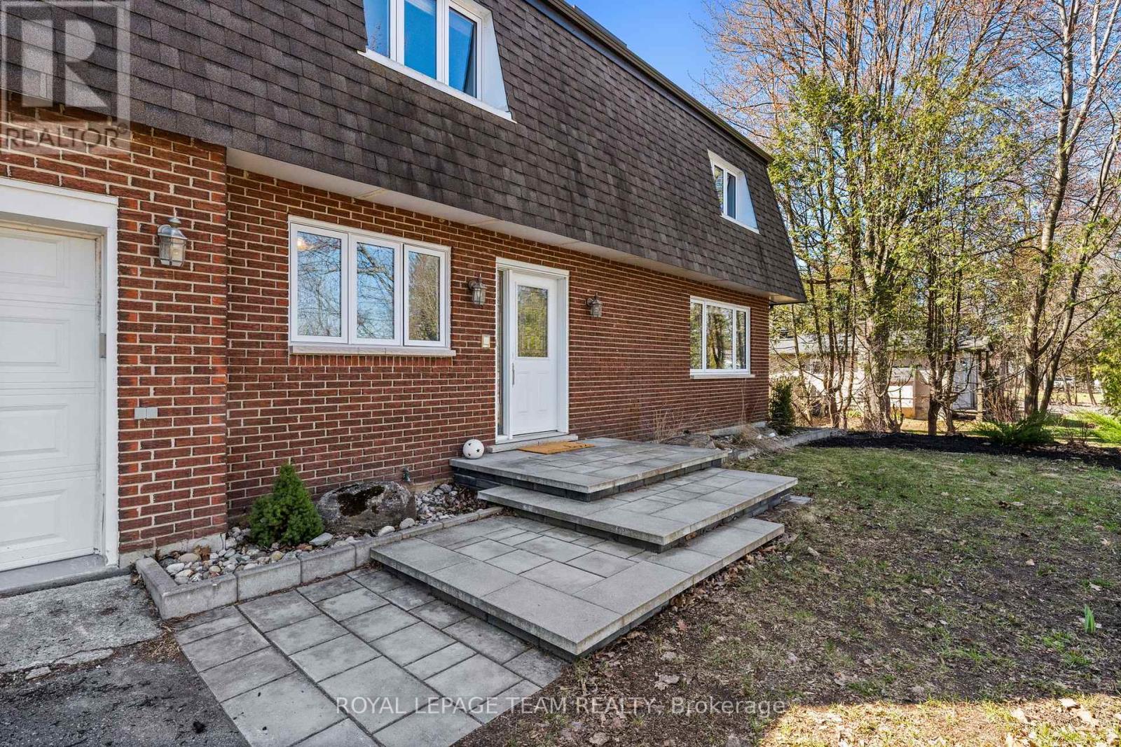 1081 Boucher Crescent, Ottawa, Ontario  K4M 1B3 - Photo 3 - X13049262