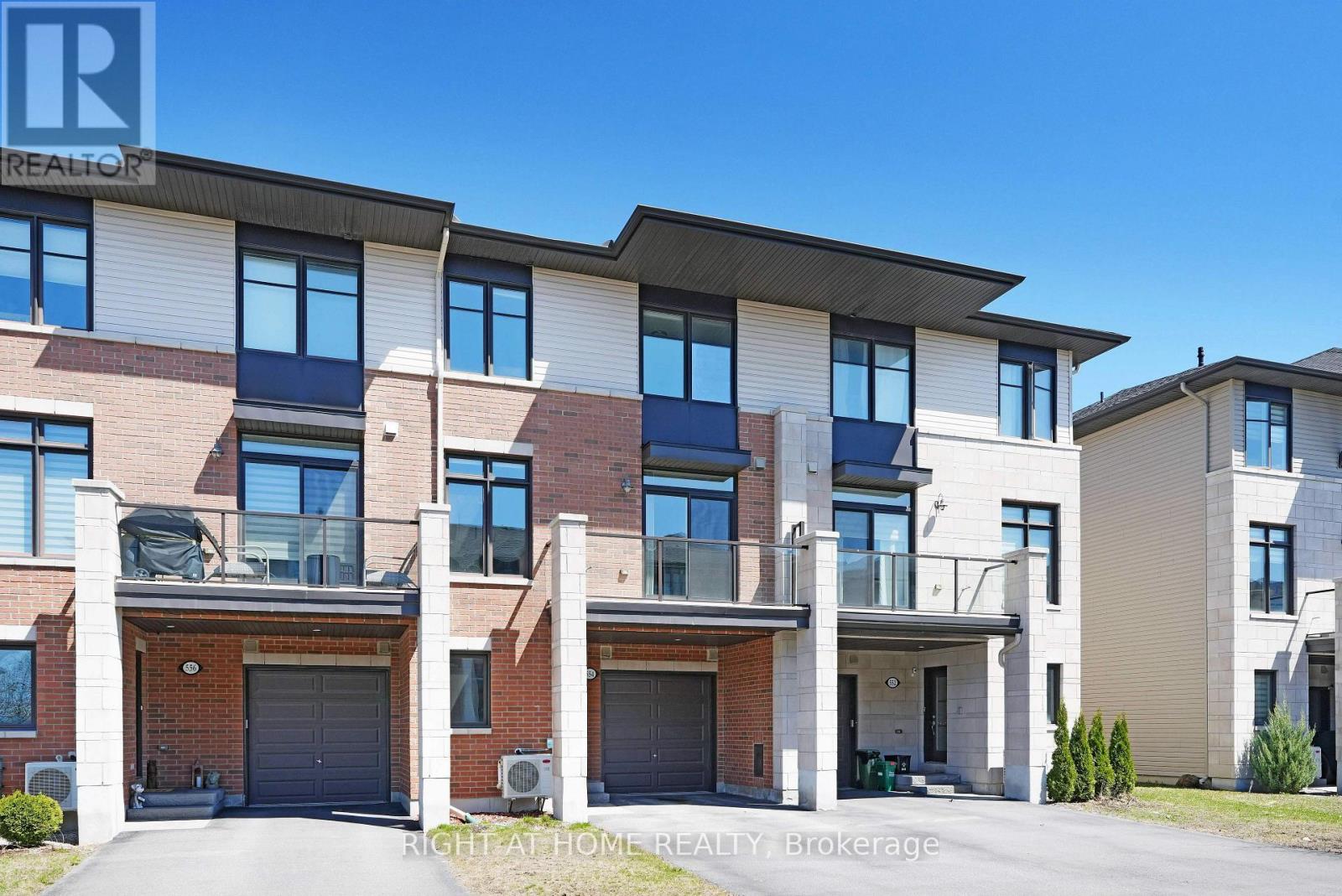 554 LABRADOR CRESCENT, Ottawa, Ontario