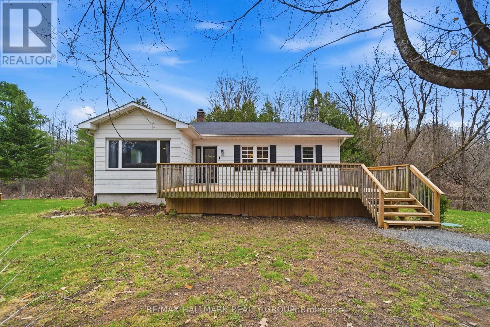 17 KENNEY ROAD, Rideau Lakes, Ontario