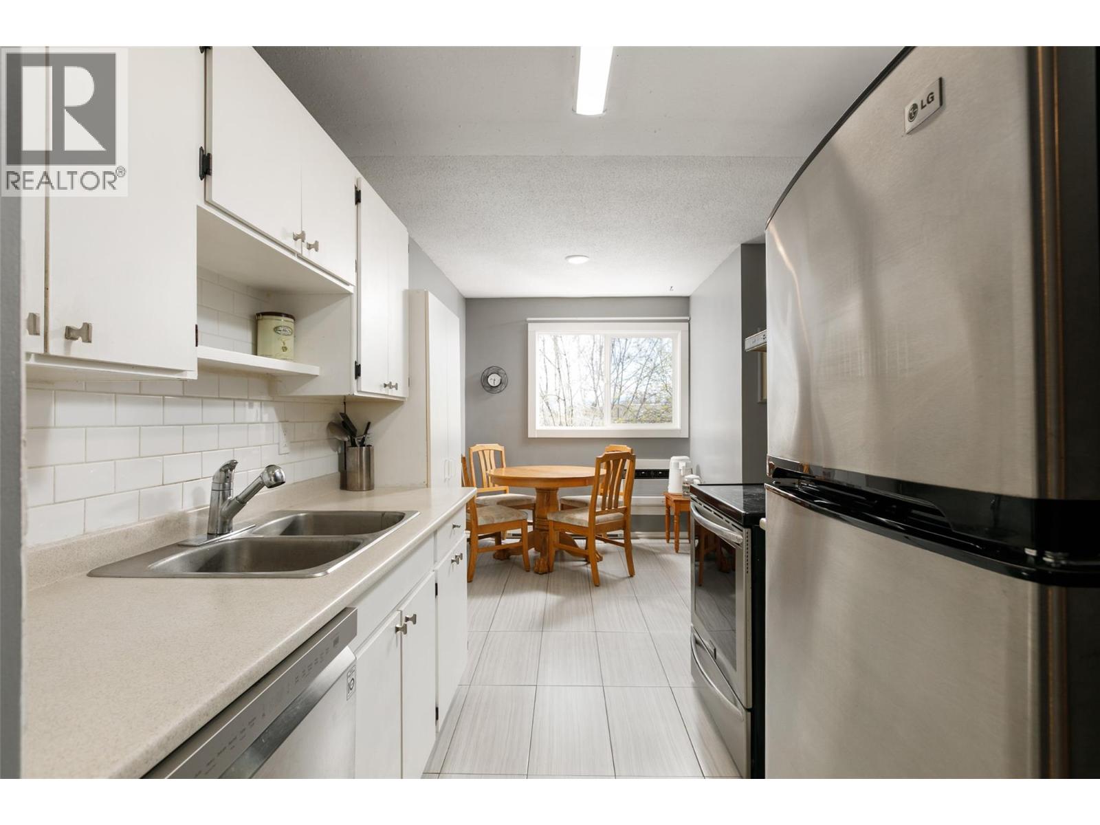 450 All Star Court Unit# 322, Kelowna, British Columbia  V1X 5N7 - Photo 11 - 10383694