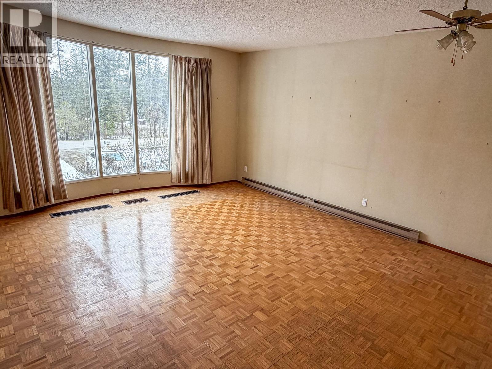4125 21st Street S, Cranbrook, British Columbia  V1C 7A7 - Photo 6 - 10384829