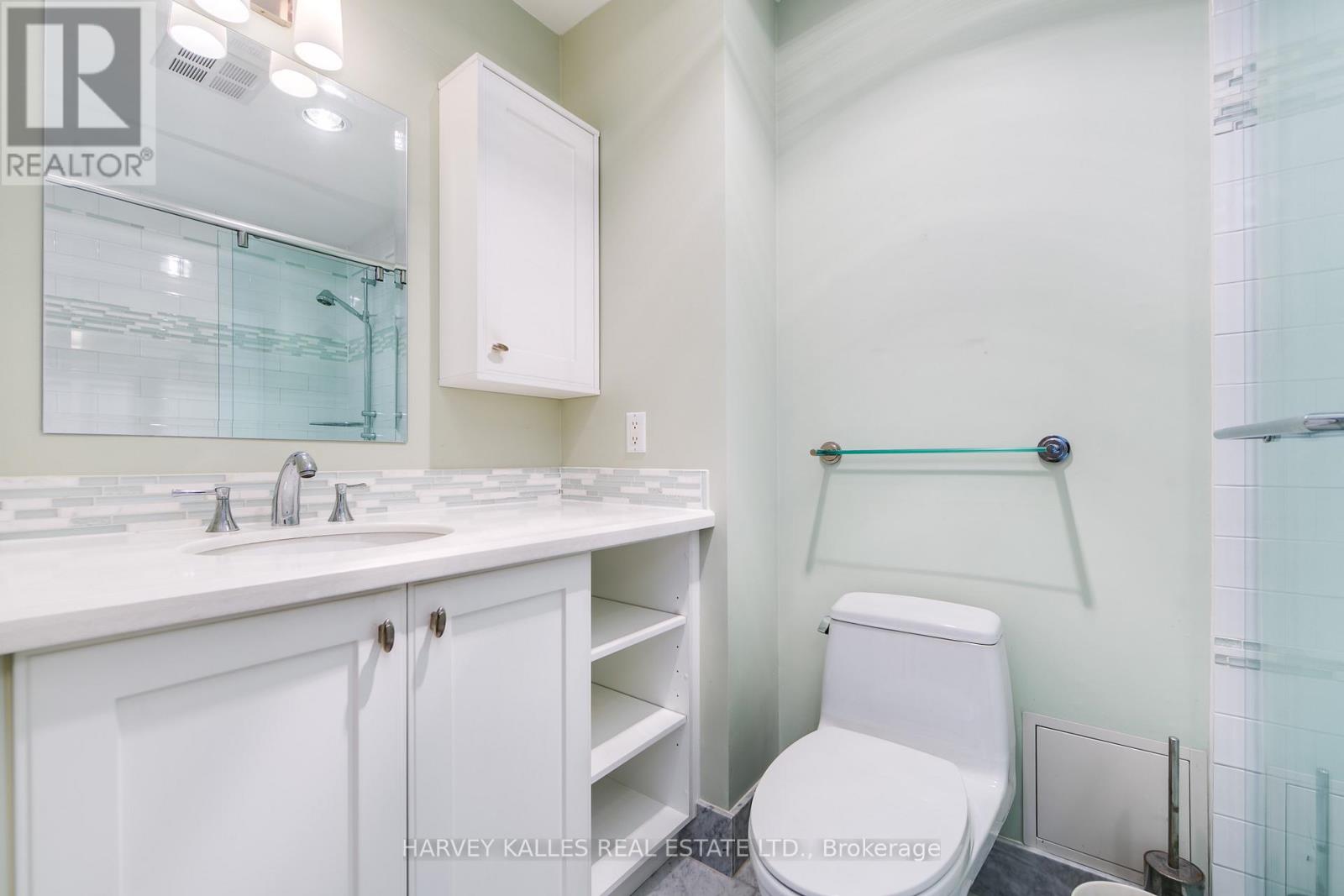 903 - 1 Deer Park Crescent, Toronto, Ontario  M4V 3C4 - Photo 23 - C13048940