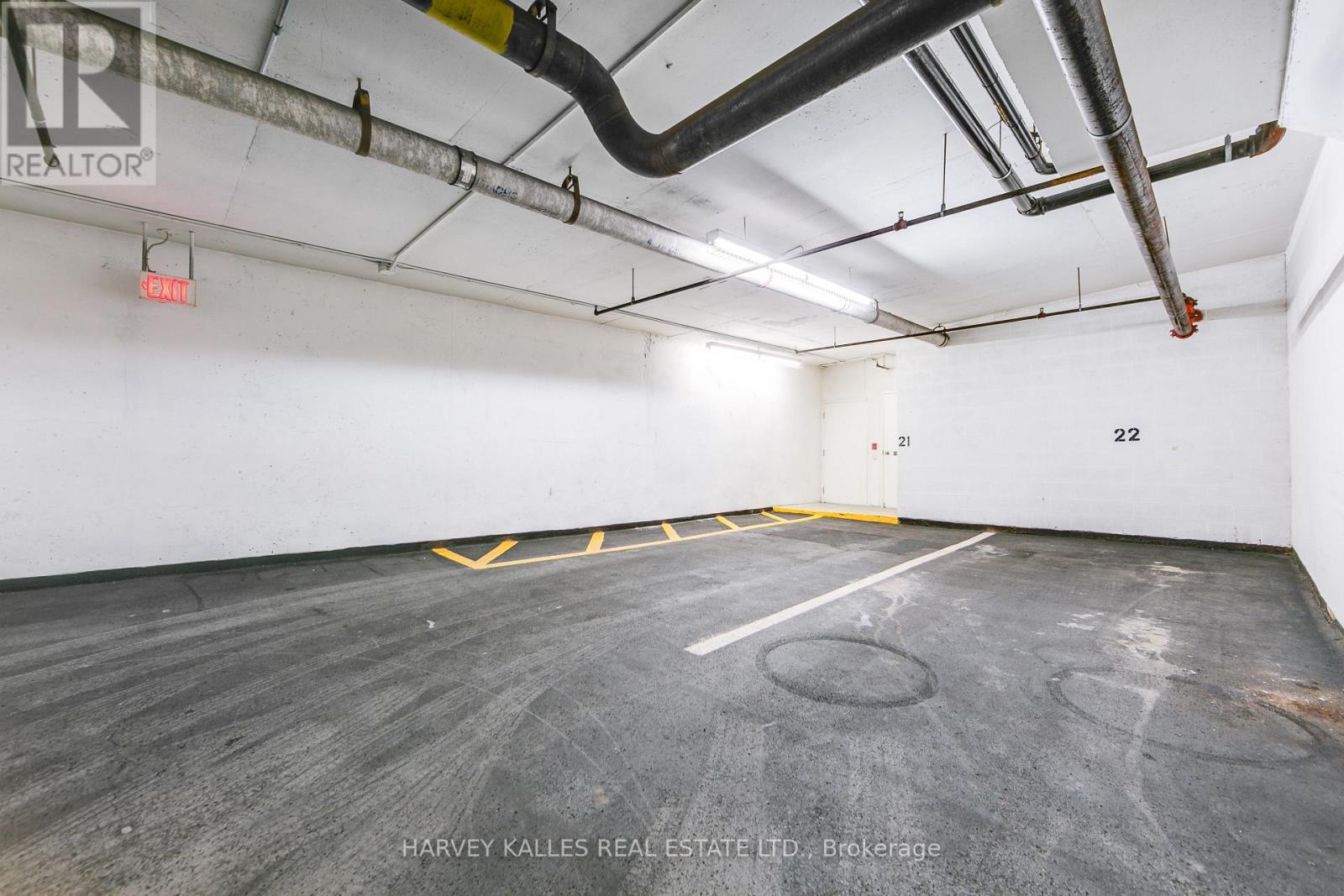 903 - 1 Deer Park Crescent, Toronto, Ontario  M4V 3C4 - Photo 33 - C13048940