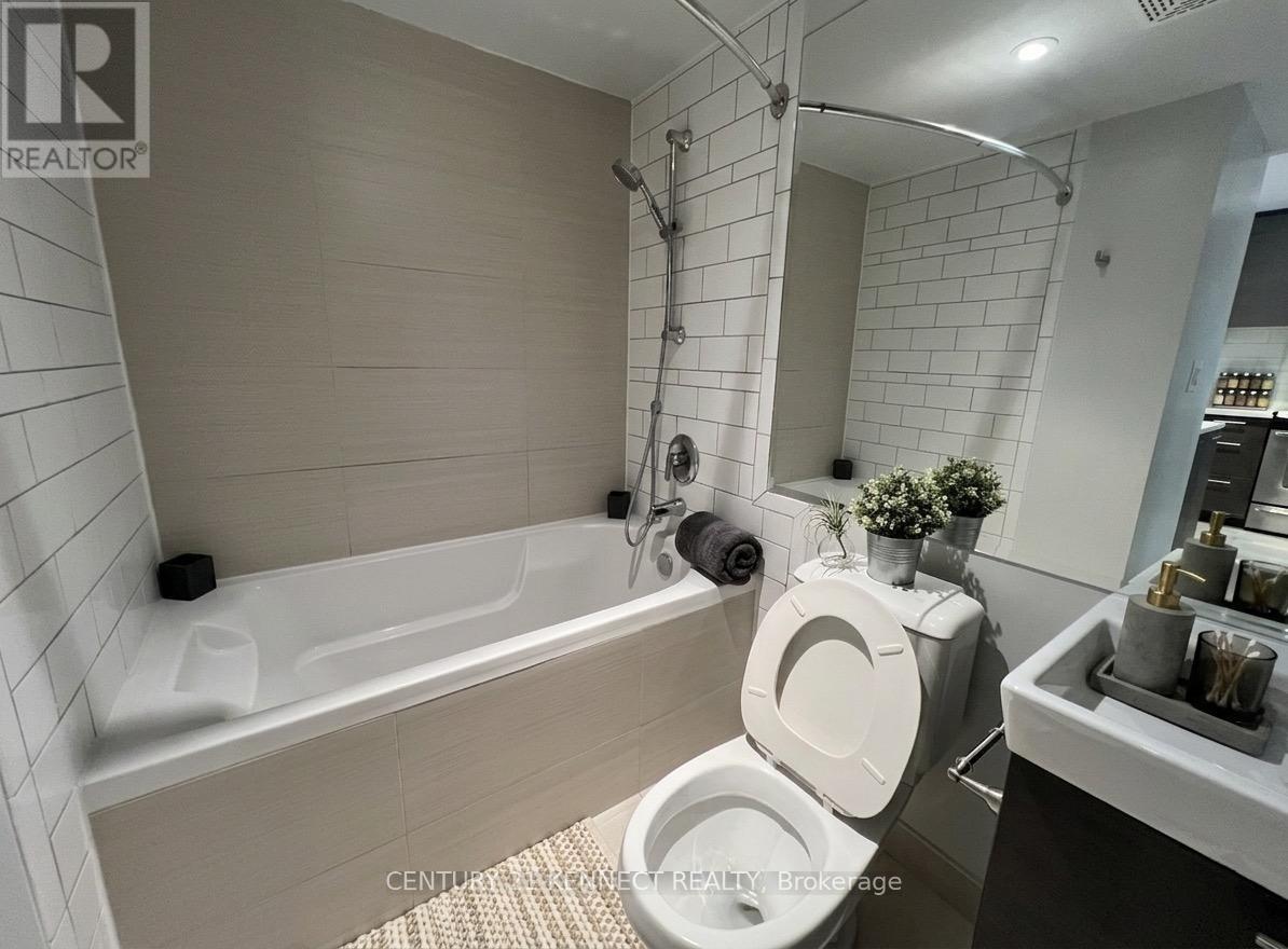 4213 - 386 Yonge Street, Toronto, Ontario  M5B 0A5 - Photo 19 - C13046072