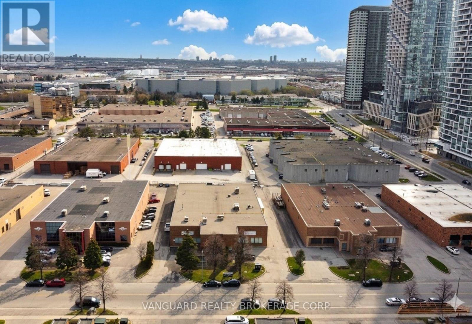 B - 41 BUTTERMILL AVENUE, Vaughan, Ontario