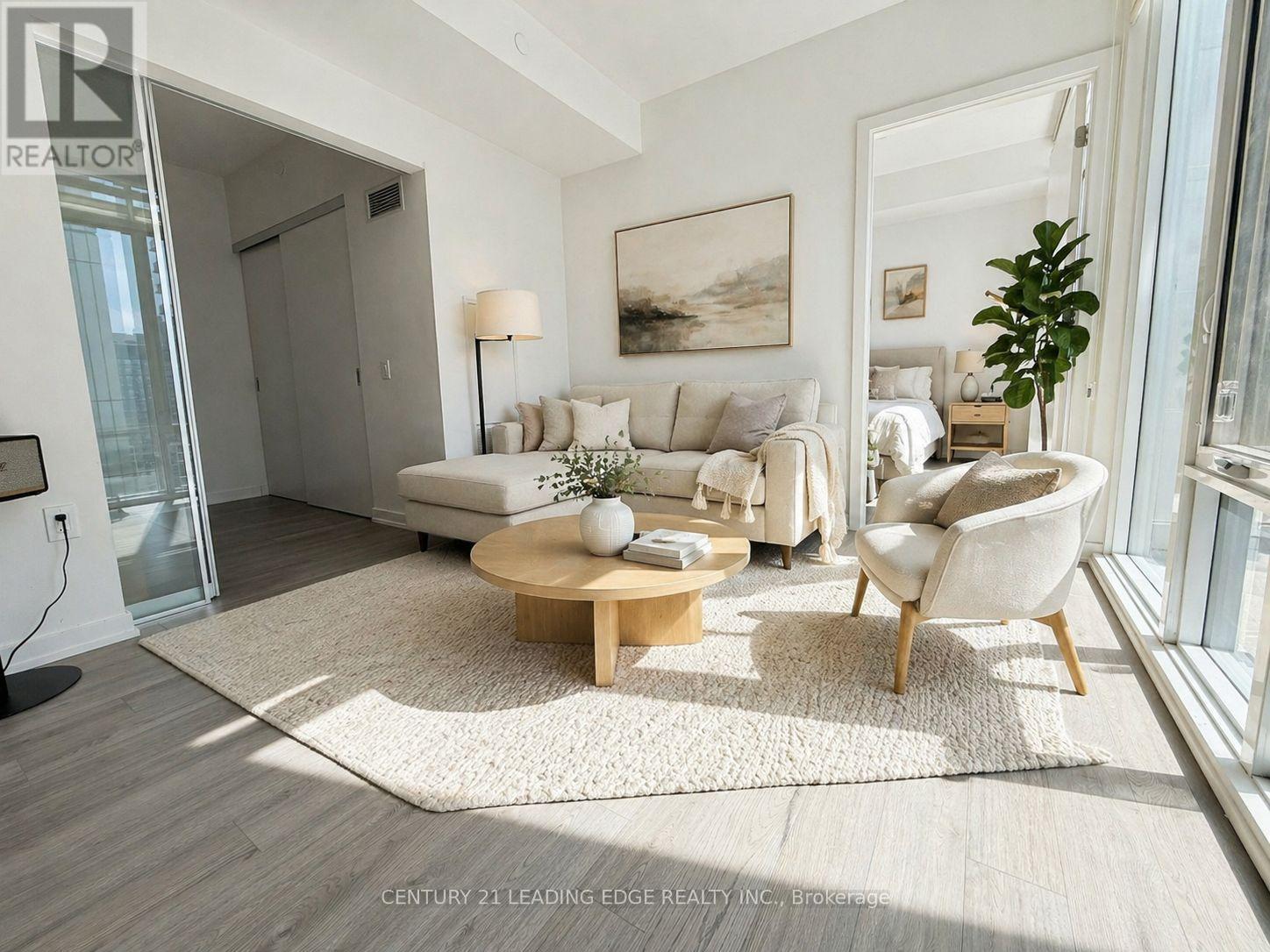 <div class="slider-price">$749,990</div><p>1219 - 50 Power Street, Toronto, Ontario</p>