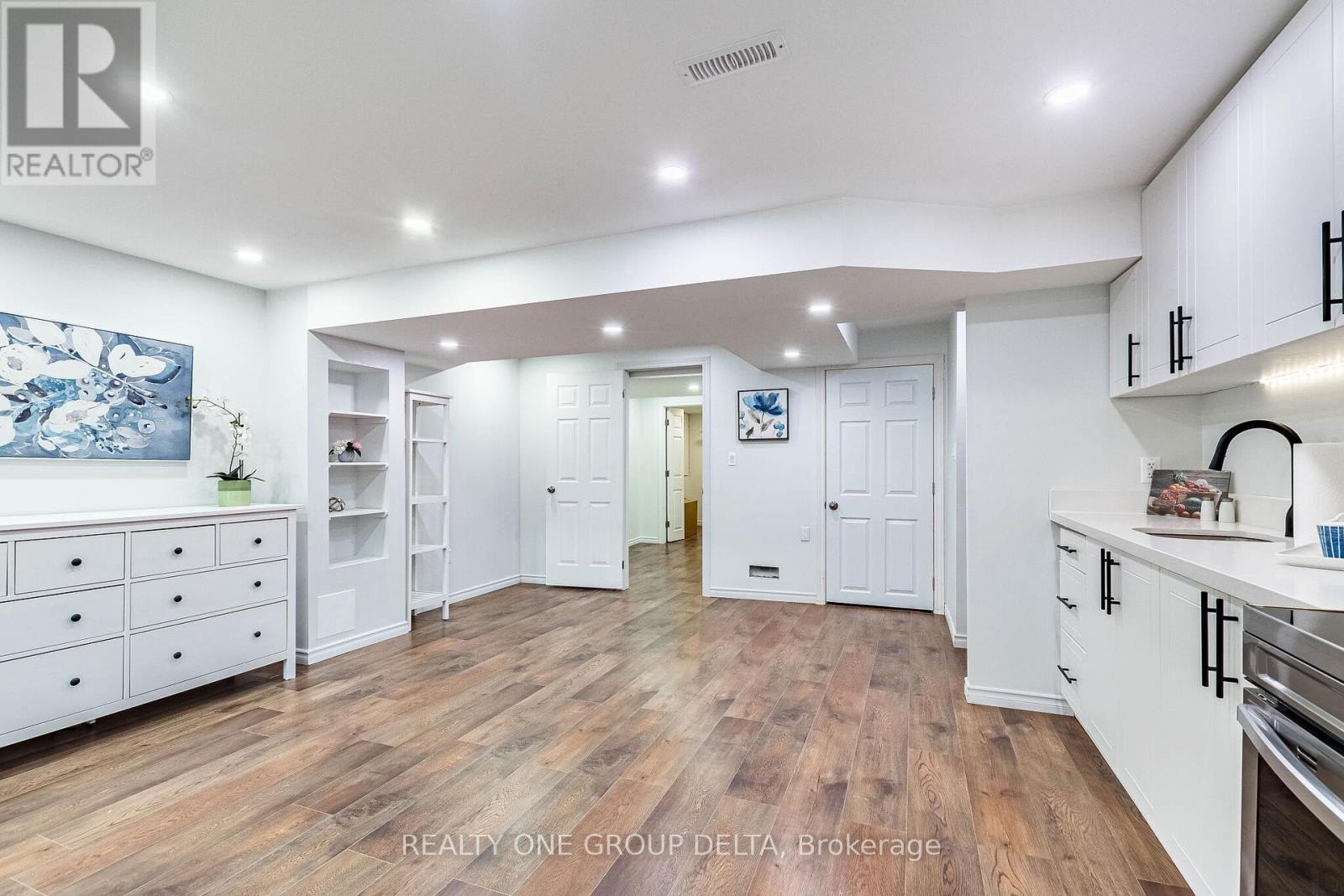 5897 Churchill Meadows Boulevard, Mississauga, Ontario  L5M 6Y1 - Photo 36 - W13031544