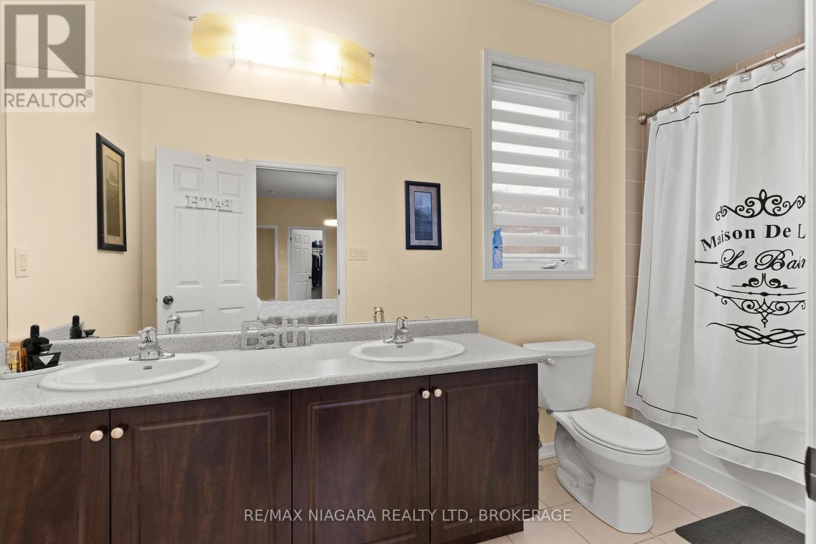 8424 Mulberry Drive, Niagara Falls, Ontario  L2H 0K4 - Photo 17 - X12996610