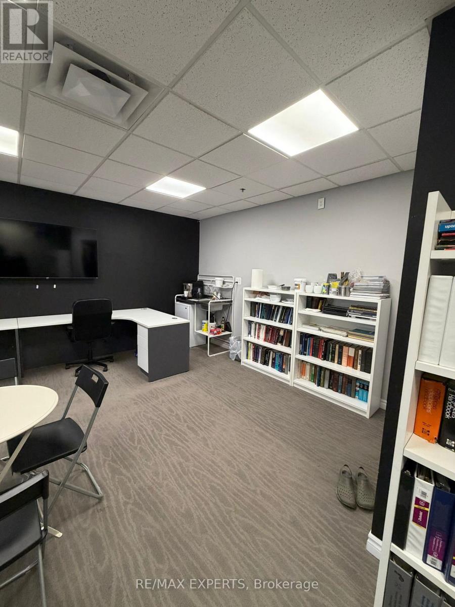 Unknown Address, ,    - Photo 11 - N13049186