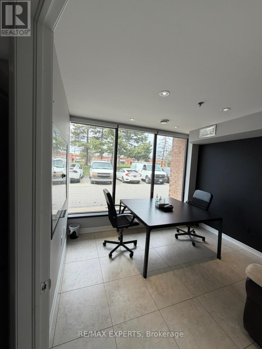 Unknown Address, ,    - Photo 4 - N13049186