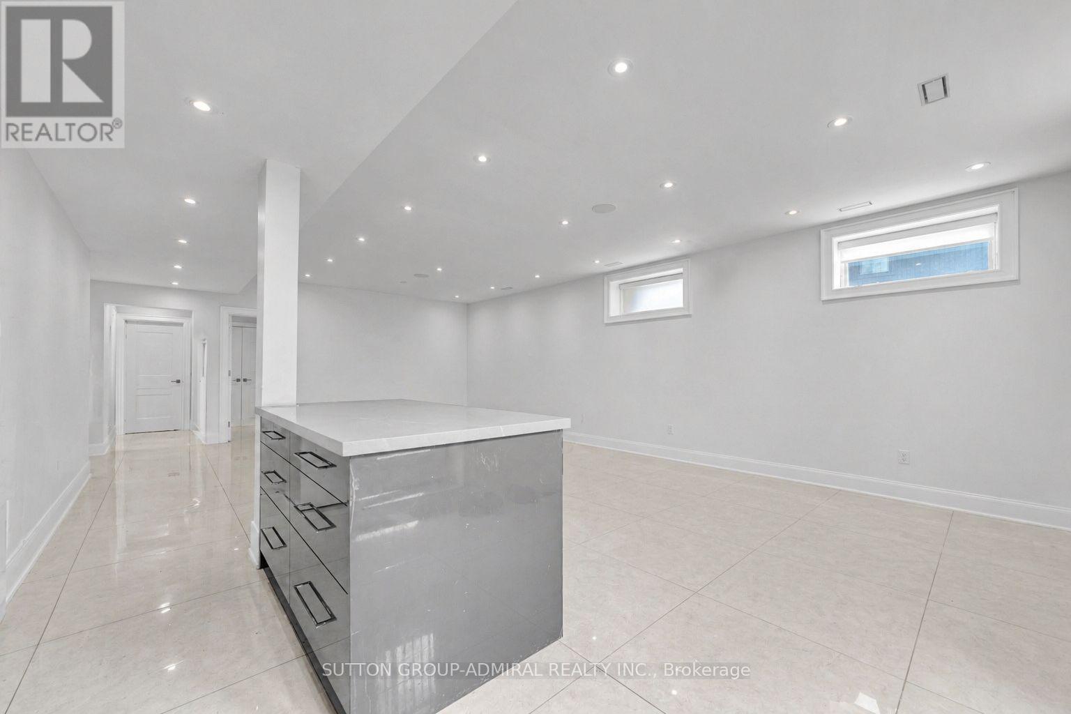 176 Rumble Avenue, Richmond Hill, Ontario  L4C 4G4 - Photo 40 - N13049266