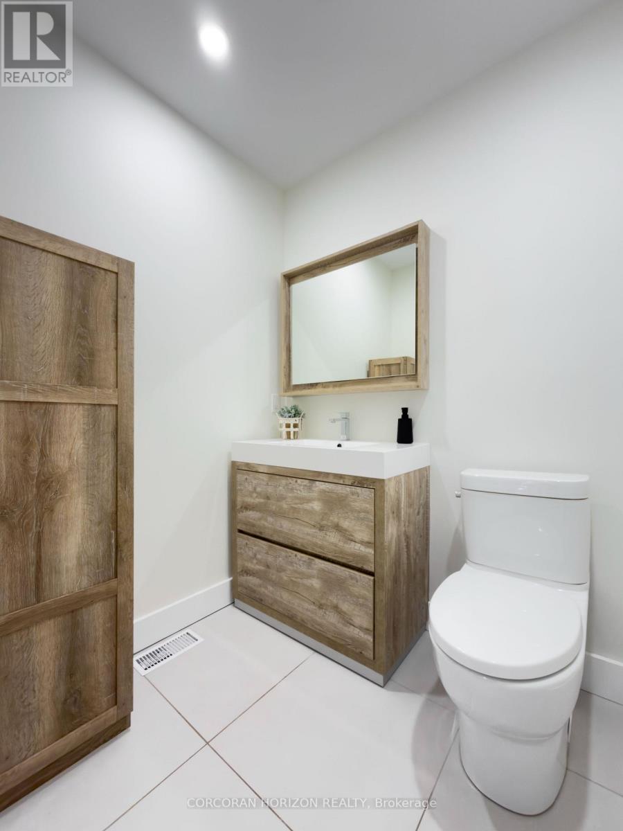 19572 Centre Street, East Gwillimbury, Ontario  L0G 1M0 - Photo 28 - N13049390