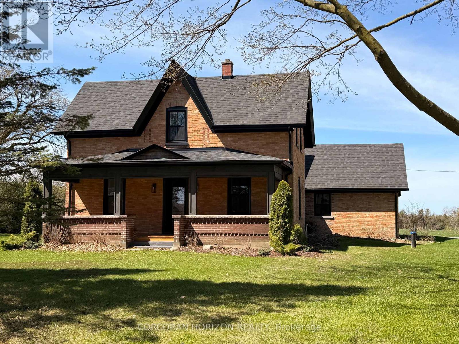 19572 Centre Street, East Gwillimbury, Ontario  L0G 1M0 - Photo 3 - N13049390