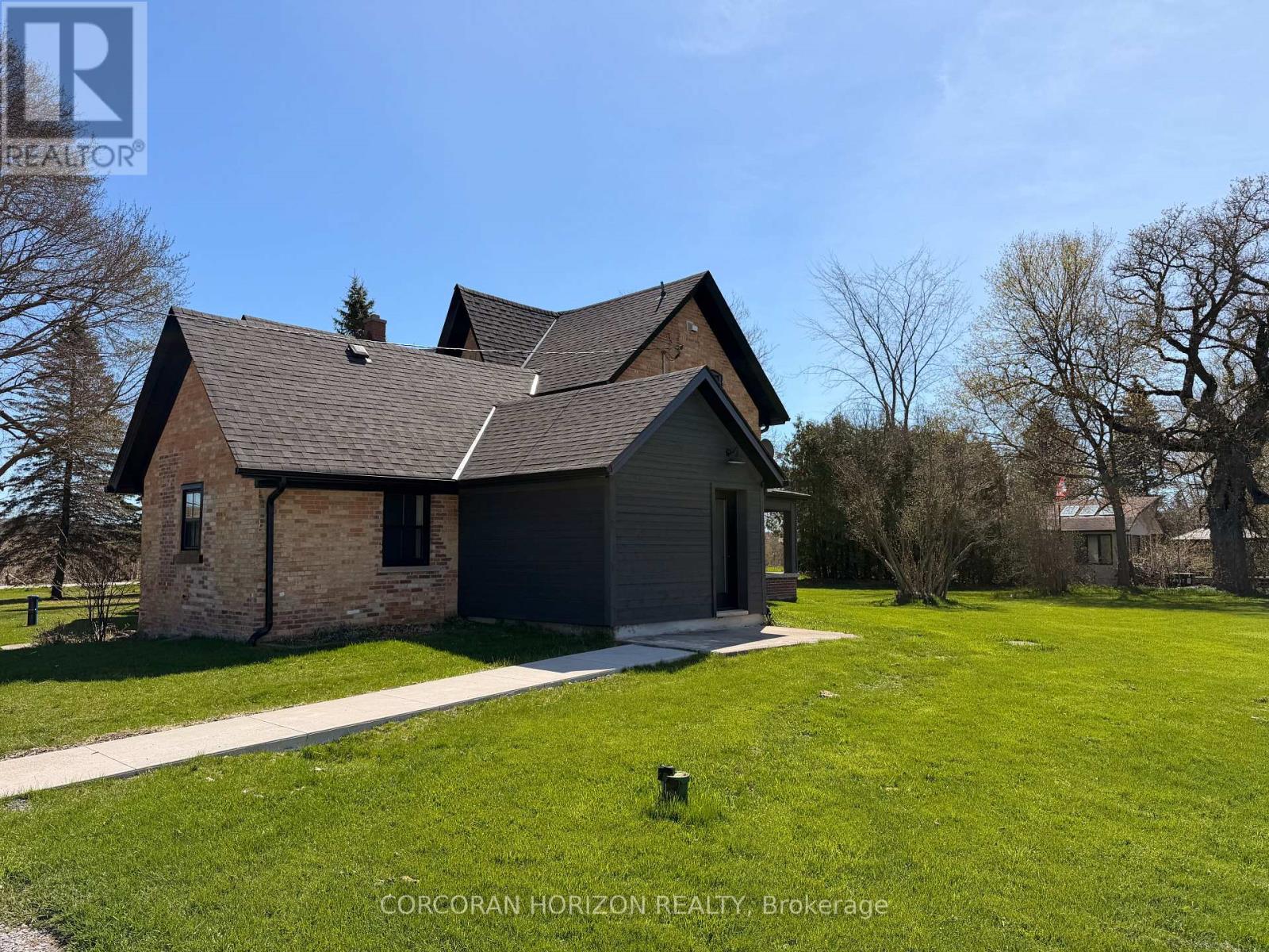 19572 Centre Street, East Gwillimbury, Ontario  L0G 1M0 - Photo 6 - N13049390