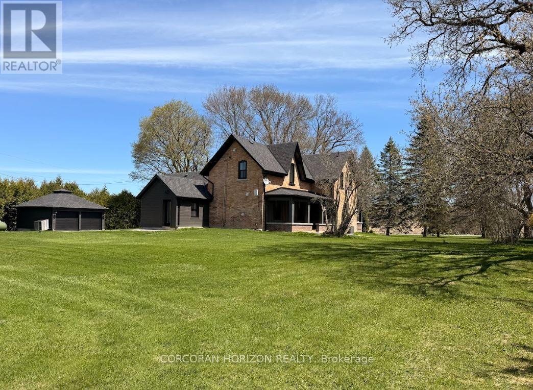 19572 Centre Street, East Gwillimbury, Ontario  L0G 1M0 - Photo 7 - N13049390