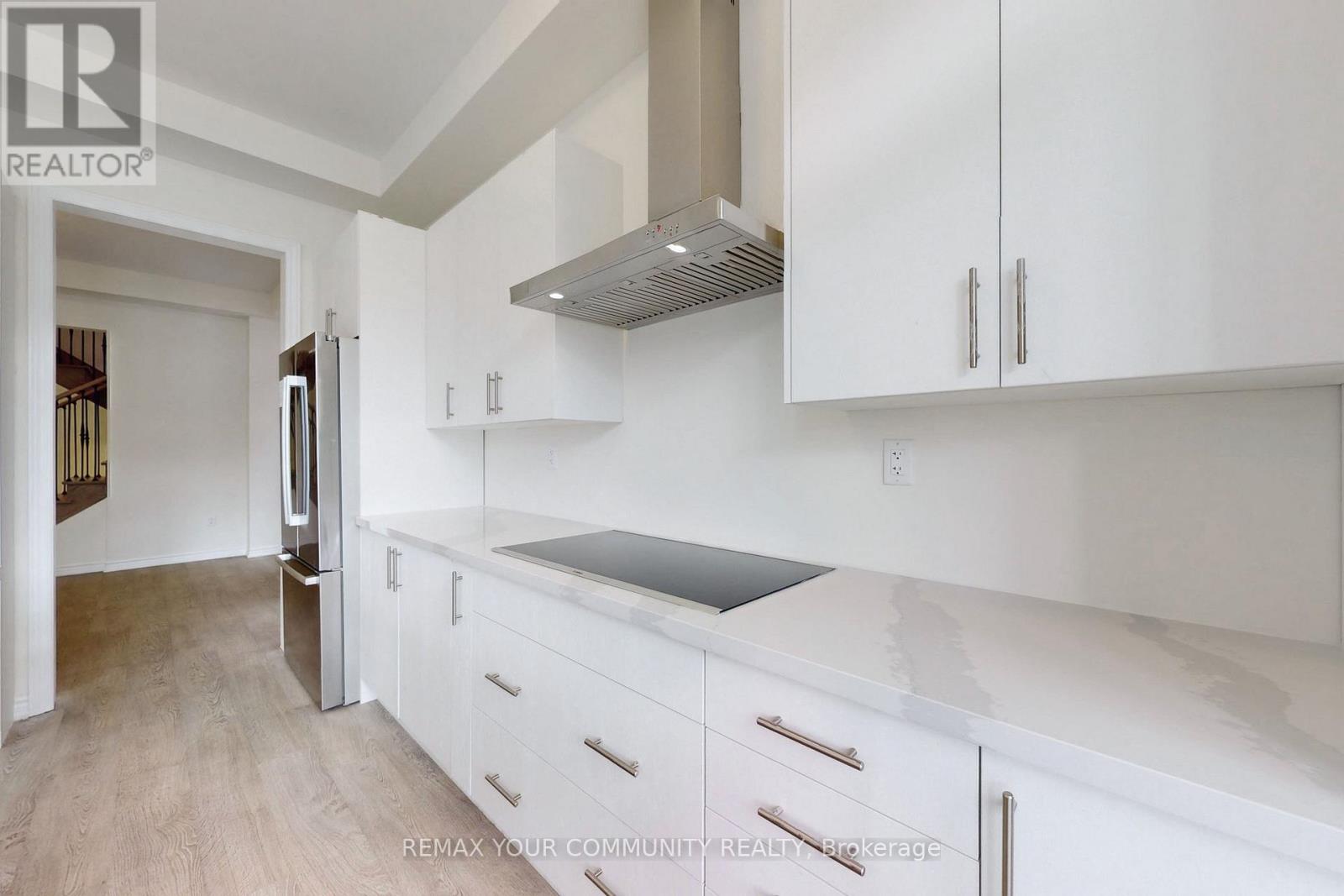 105 Halldorson Avenue, Aurora, Ontario  L4G 7B6 - Photo 15 - N13049430