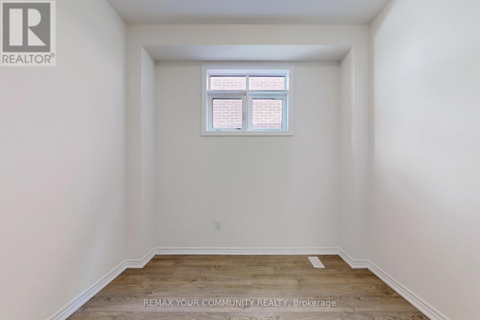 105 Halldorson Avenue, Aurora, Ontario  L4G 7B6 - Photo 16 - N13049430