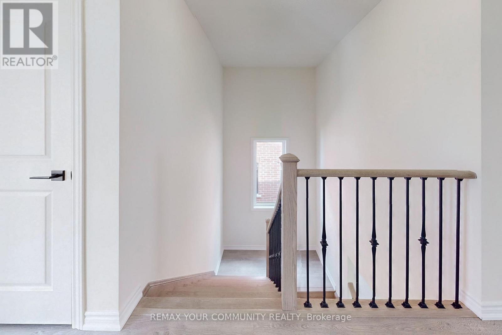 105 Halldorson Avenue, Aurora, Ontario  L4G 7B6 - Photo 18 - N13049430