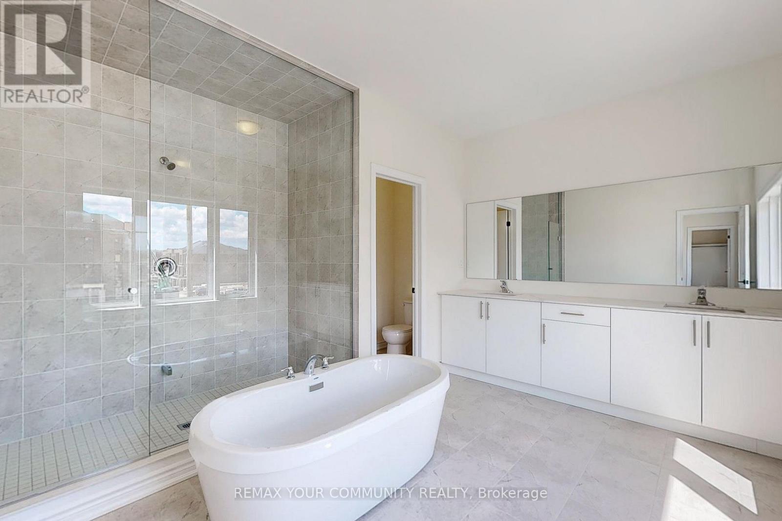 105 Halldorson Avenue, Aurora, Ontario  L4G 7B6 - Photo 23 - N13049430