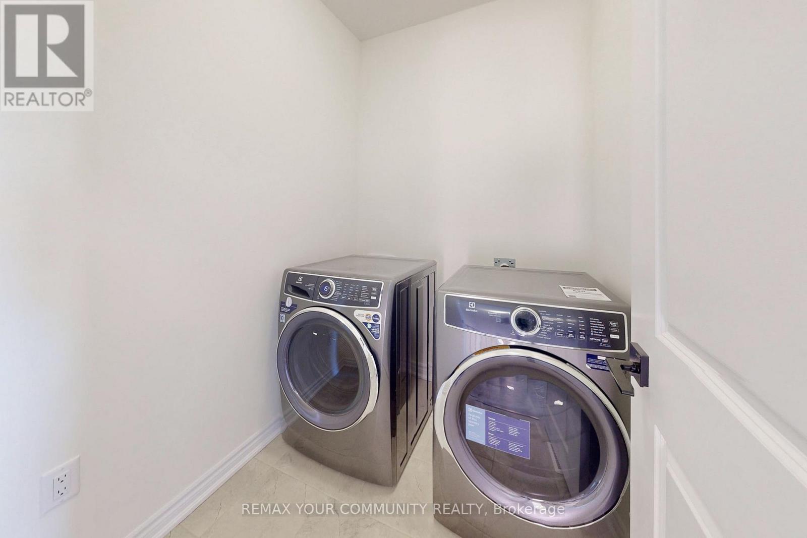 105 Halldorson Avenue, Aurora, Ontario  L4G 7B6 - Photo 38 - N13049430