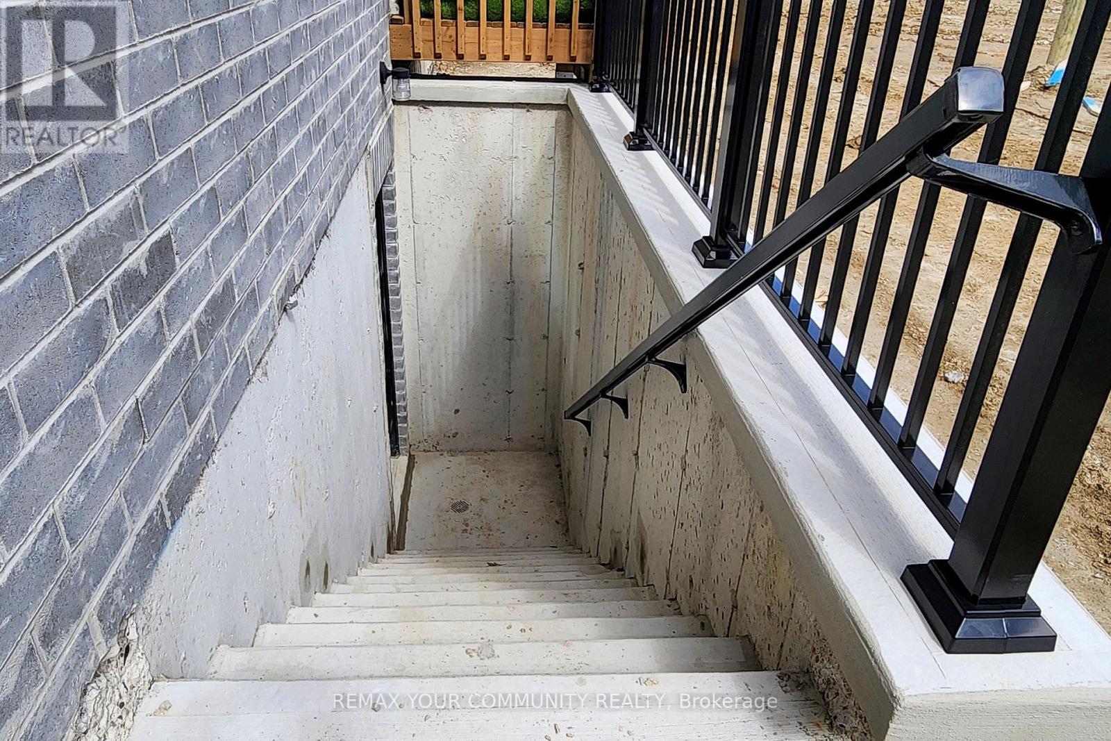 105 Halldorson Avenue, Aurora, Ontario  L4G 7B6 - Photo 40 - N13049430