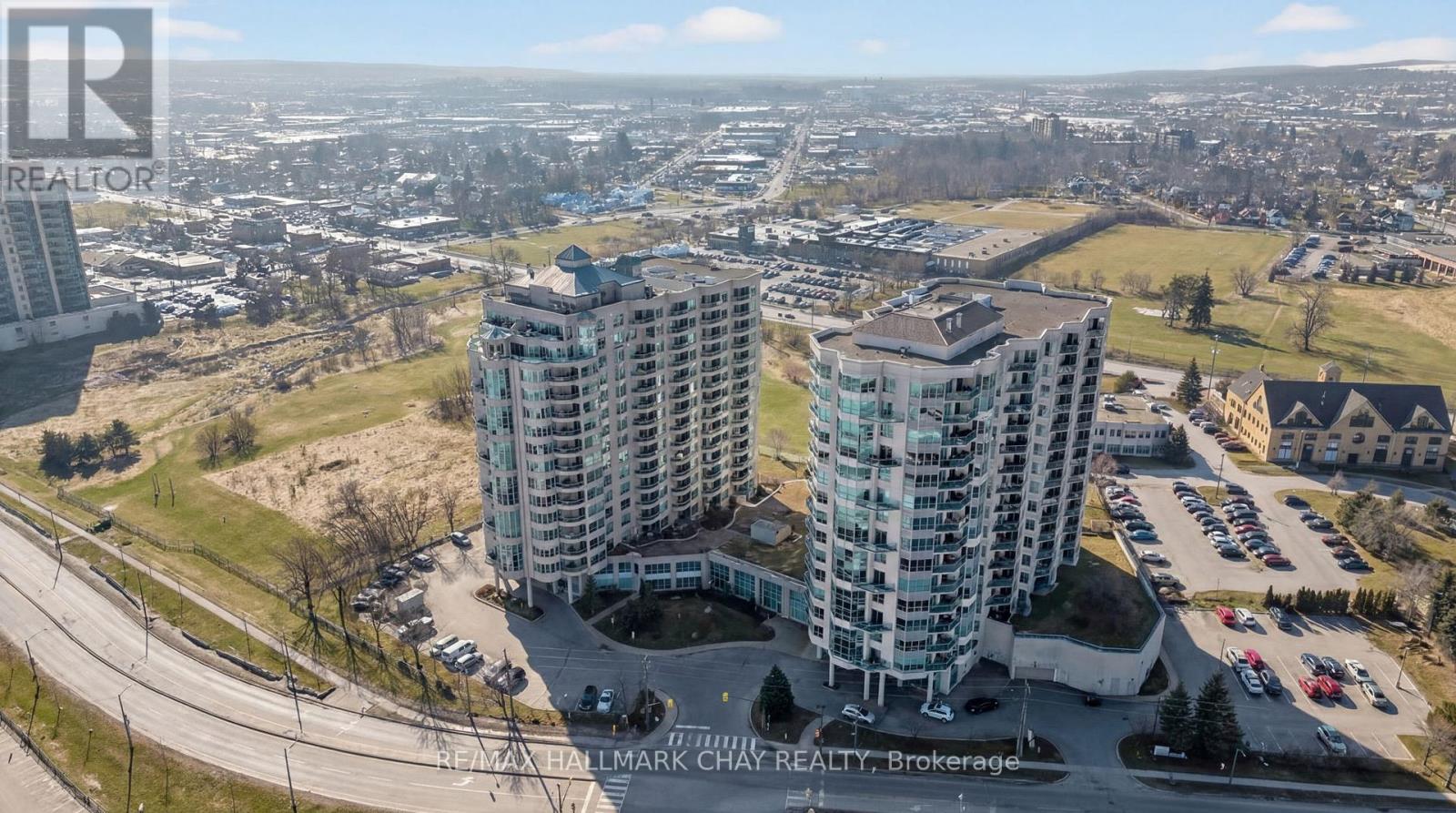 1205 - 2 Toronto Street, Barrie (City Centre), Ontario  L4N 9R2 - Photo 1 - S13049244