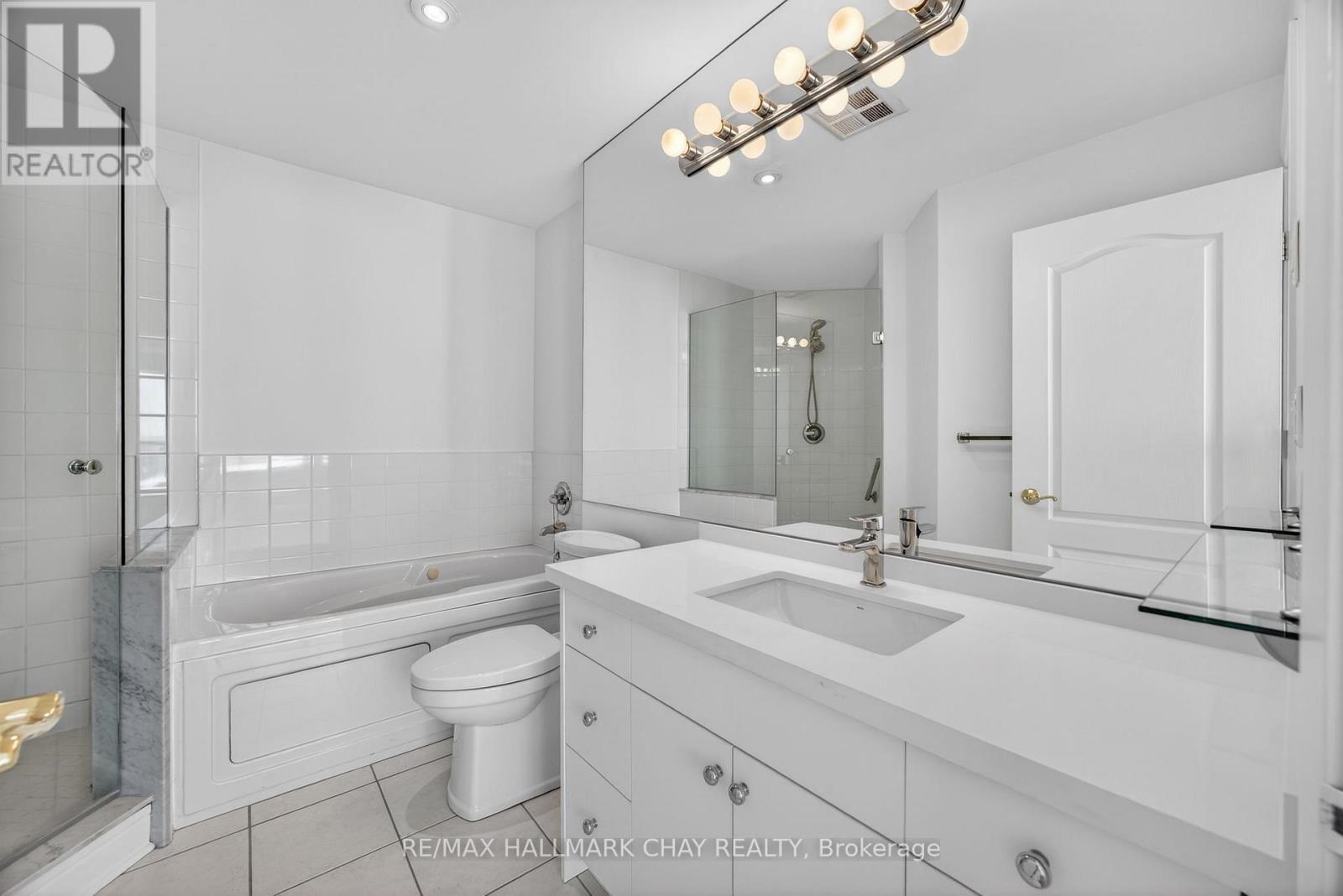 1205 - 2 Toronto Street, Barrie (City Centre), Ontario  L4N 9R2 - Photo 23 - S13049244