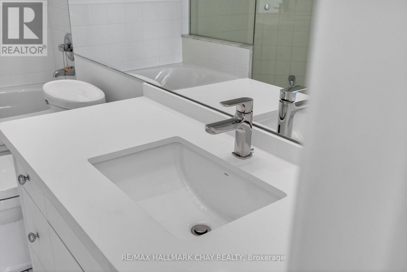 1205 - 2 Toronto Street, Barrie (City Centre), Ontario  L4N 9R2 - Photo 24 - S13049244