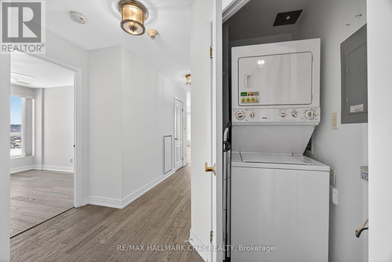 1205 - 2 Toronto Street, Barrie (City Centre), Ontario  L4N 9R2 - Photo 31 - S13049244