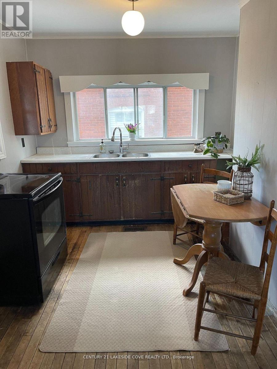 147 Dufferin Street, Orillia, Ontario  L3V 5T1 - Photo 15 - S13049438