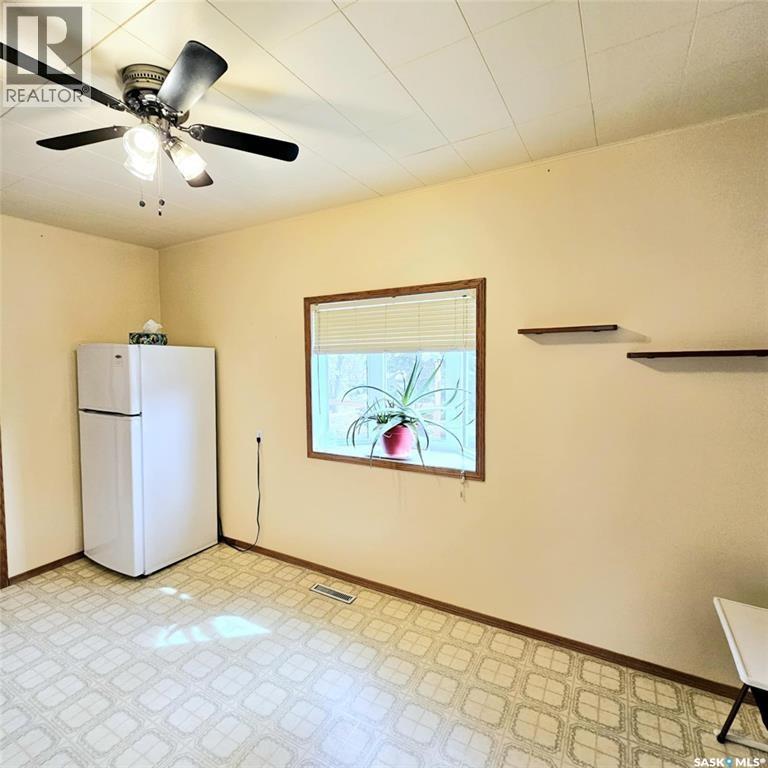 4 Walker Avenue, Yarbo, Saskatchewan  S0A 4V0 - Photo 3 - SK033968