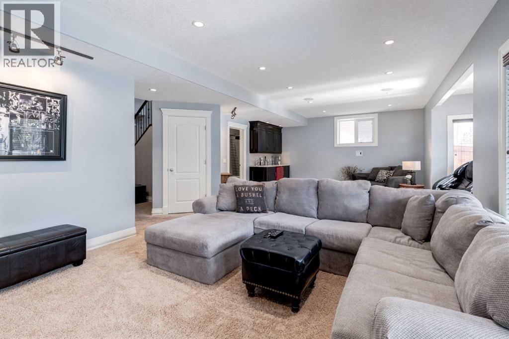 728 Coopers Square SW, Airdrie, Alberta  T4B 0G6 - Photo 35 - A2290061