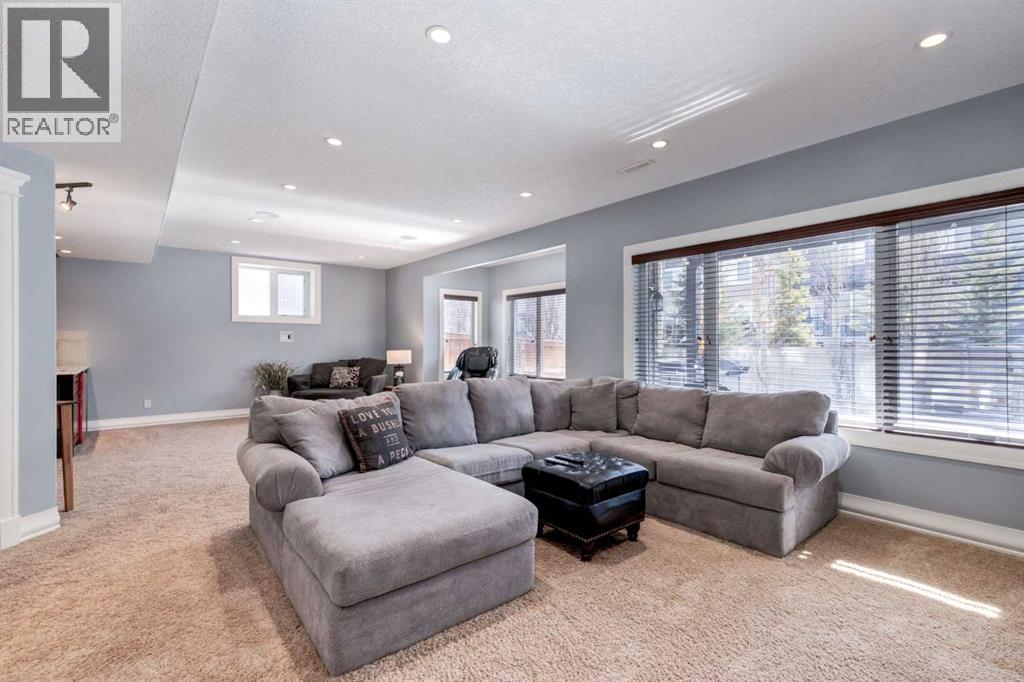 728 Coopers Square SW, Airdrie, Alberta  T4B 0G6 - Photo 34 - A2290061