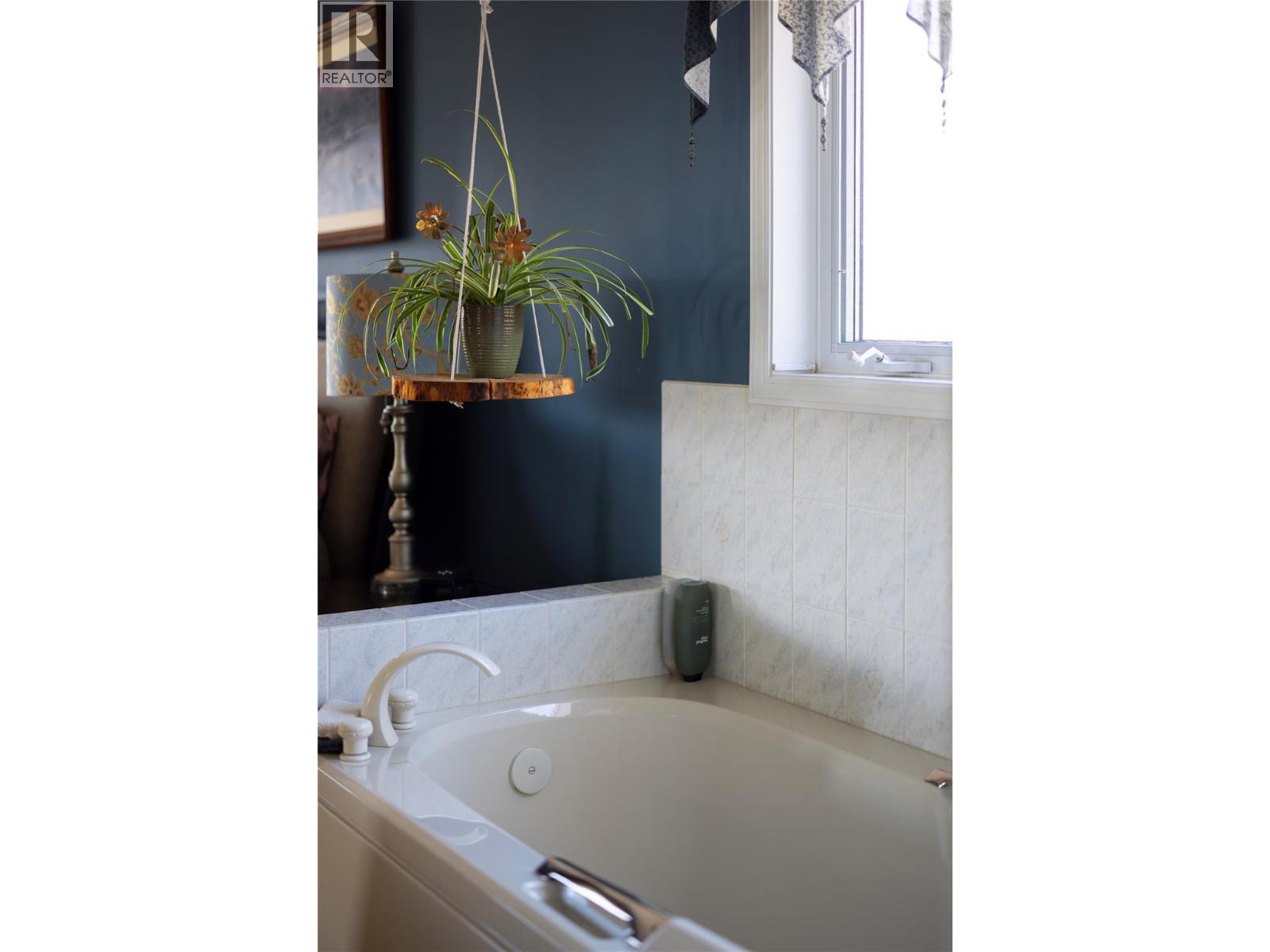 815 Galiano Road, Vernon, British Columbia  V1B 3B3 - Photo 17 - 10380919