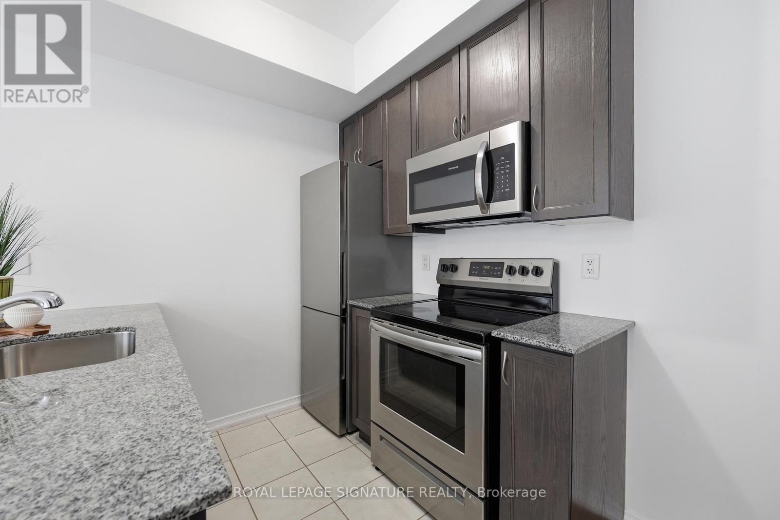 55 - 28 Fieldway Road, Toronto, Ontario  M8Z 0E3 - Photo 5 - W13047156