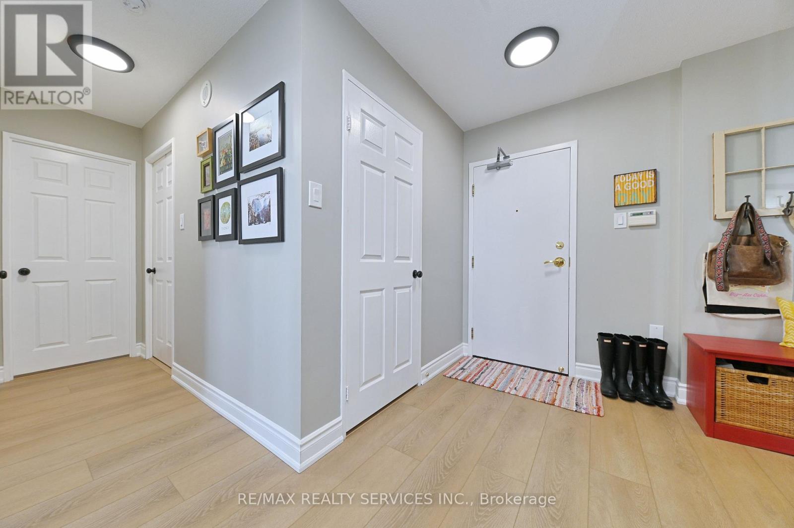 905 - 20 Cherrytree Drive, Brampton, Ontario  L6Y 3V1 - Photo 3 - W13049208