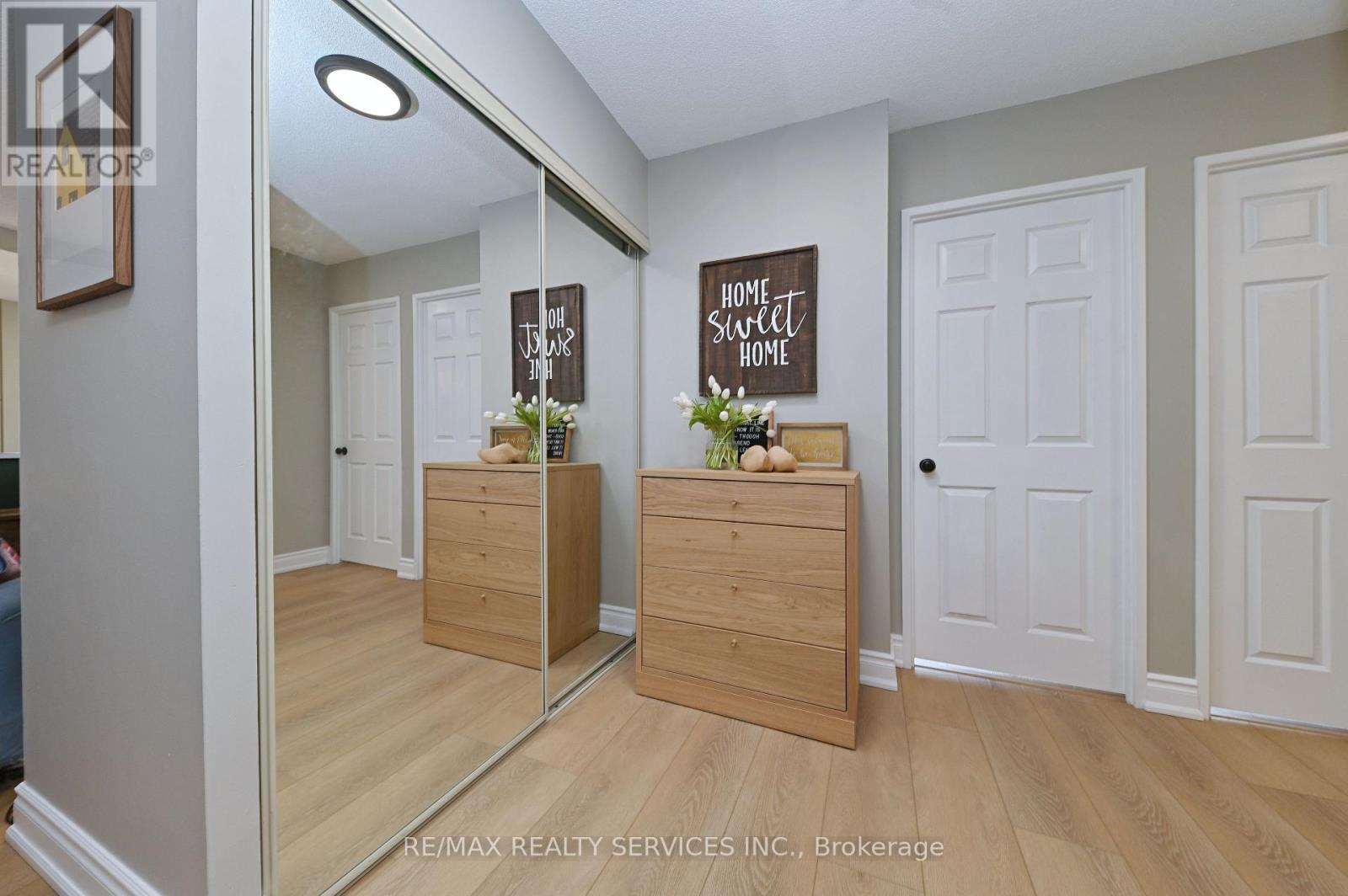 905 - 20 Cherrytree Drive, Brampton, Ontario  L6Y 3V1 - Photo 4 - W13049208