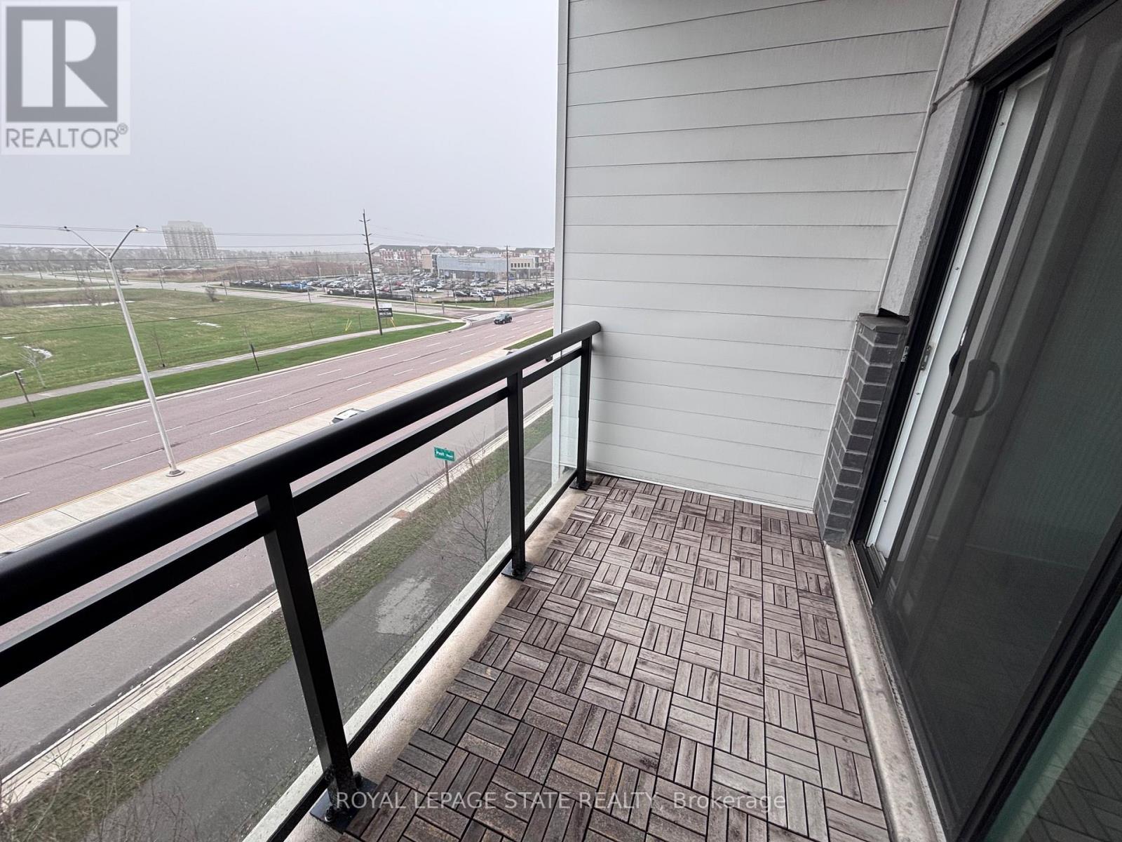 417 - 128 Grovewood Common, Oakville, Ontario  L9H 0X3 - Photo 13 - W13049220