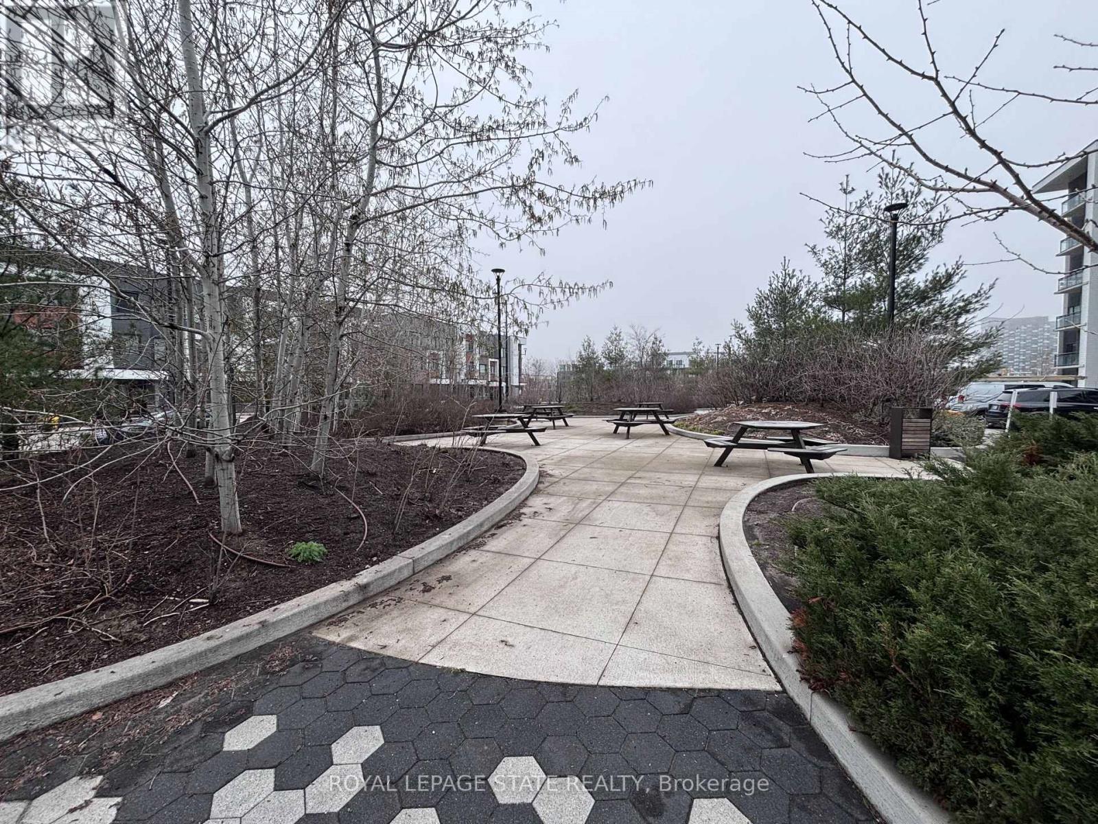 417 - 128 Grovewood Common, Oakville, Ontario  L9H 0X3 - Photo 16 - W13049220