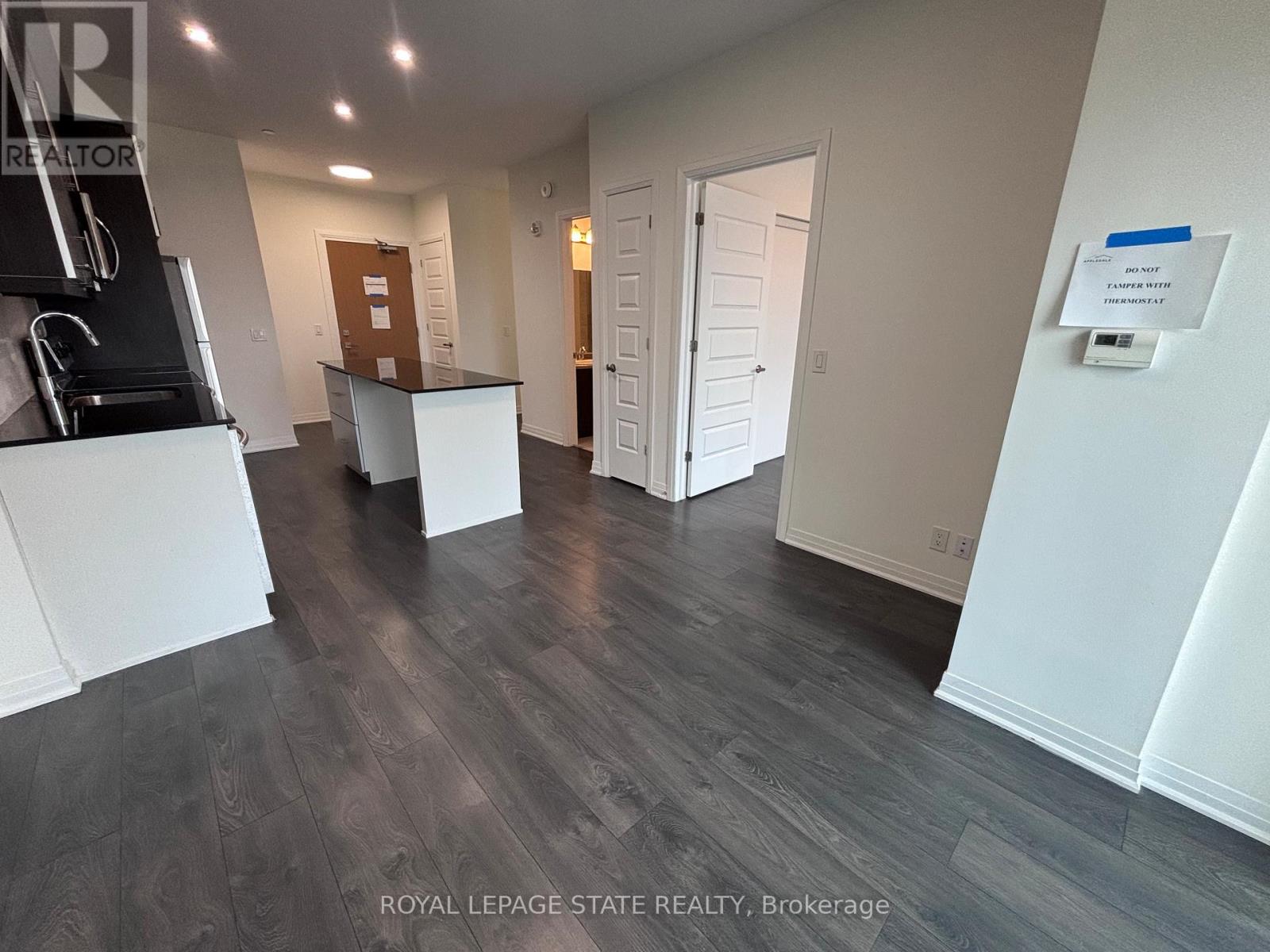 417 - 128 Grovewood Common, Oakville, Ontario  L9H 0X3 - Photo 5 - W13049220