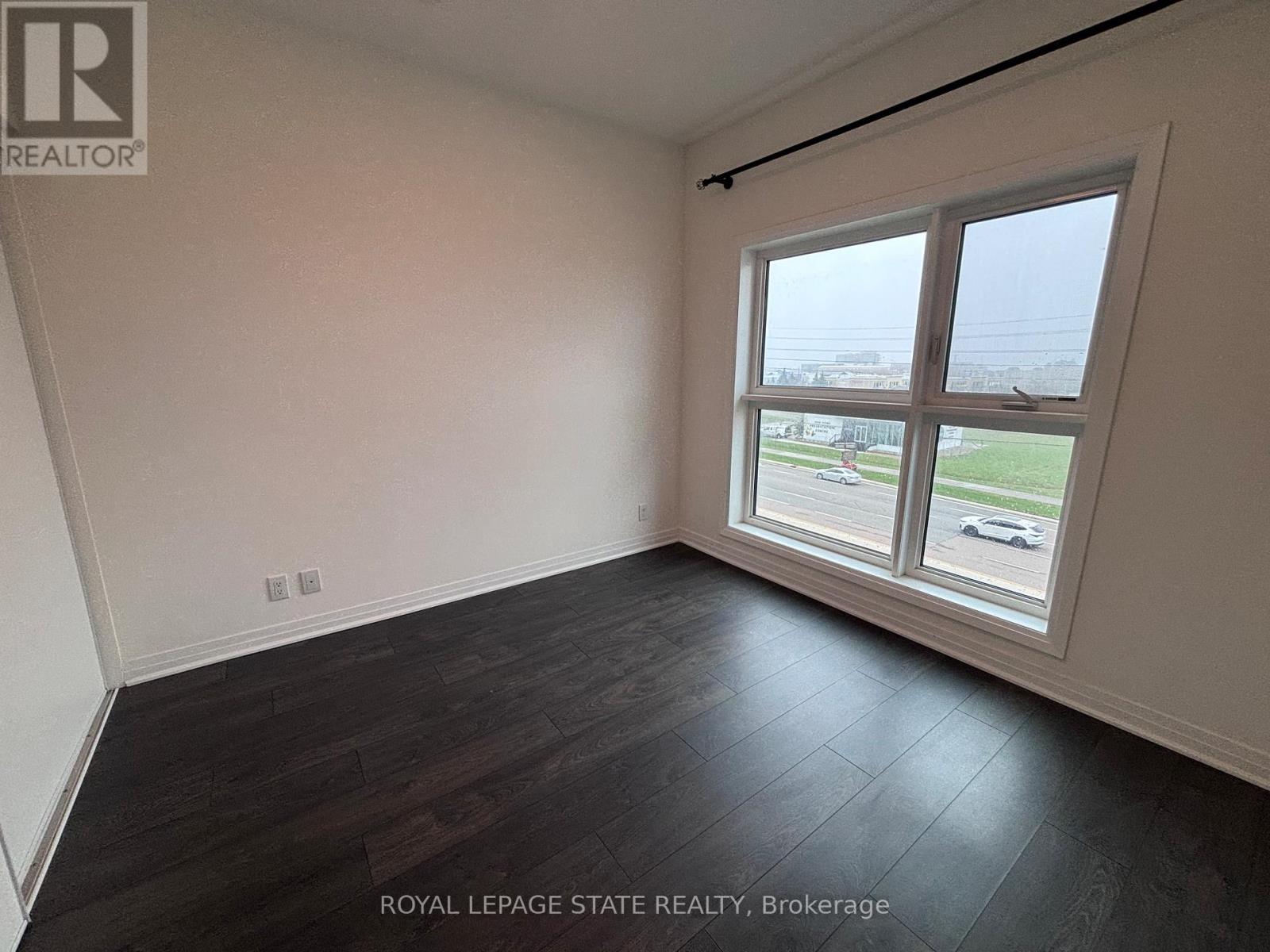 417 - 128 Grovewood Common, Oakville, Ontario  L9H 0X3 - Photo 9 - W13049220