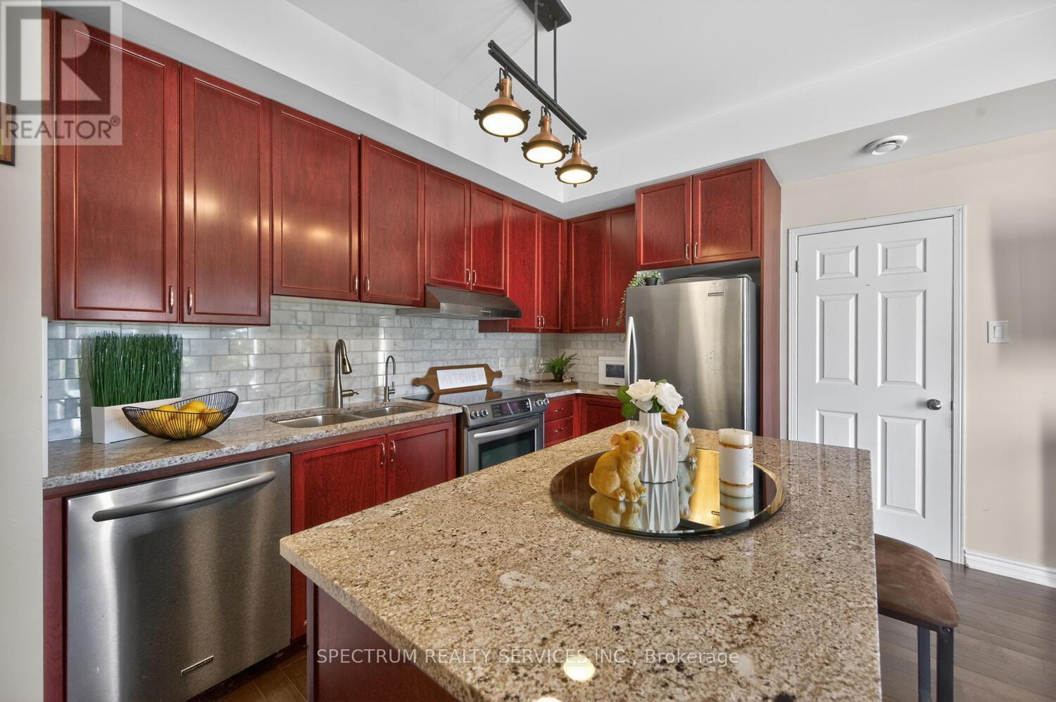 23 - 60 Fairwood Circle, Brampton, Ontario  L6R 0Y6 - Photo 14 - W13049284